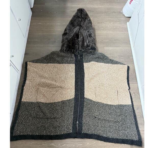 Zara Rare Tan Grey Oversized Cape Poncho Coat Fur Hood Bloggers Size Small - Picture 7 of 12